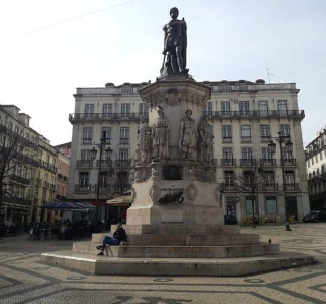 Statut Luis de Camoes