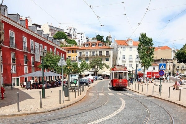 tram touristique lisbonne